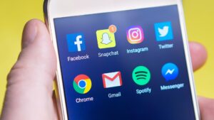 Réseaux sociaux : l’interdiction des moins de 15 ans entre dans une semaine décisive