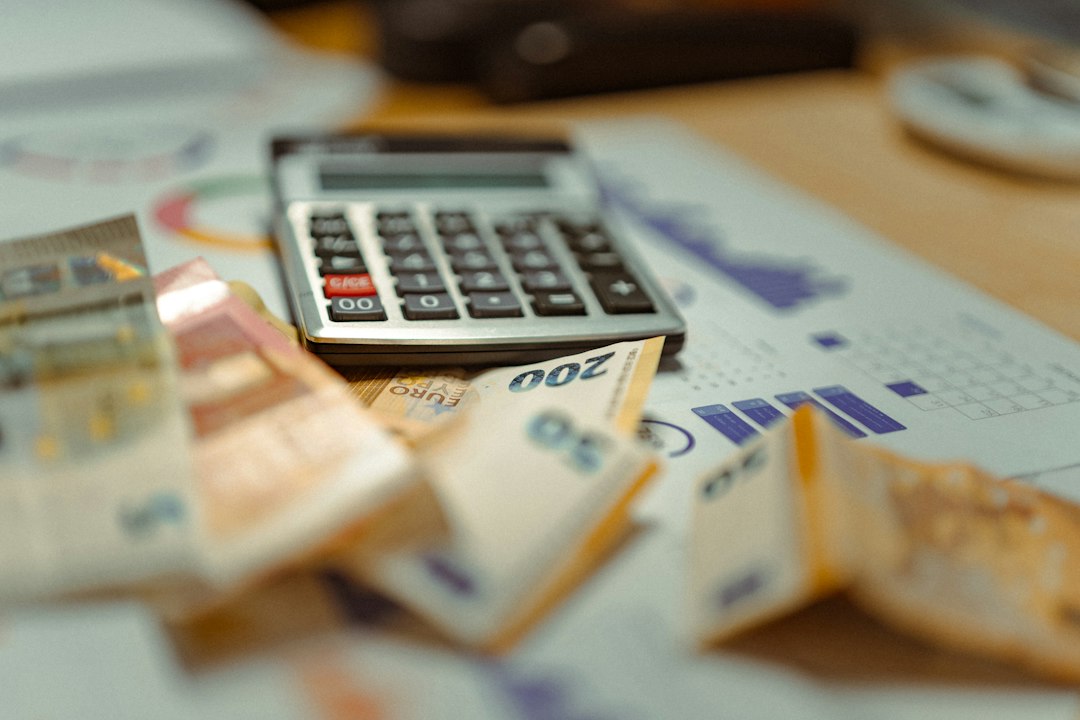 Billets et relevés pour suivre le budget du foyer