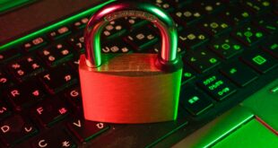 Cadenas numérique illustrant une fuite de données Caf