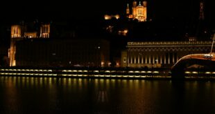 Lyon by night, quais illuminés