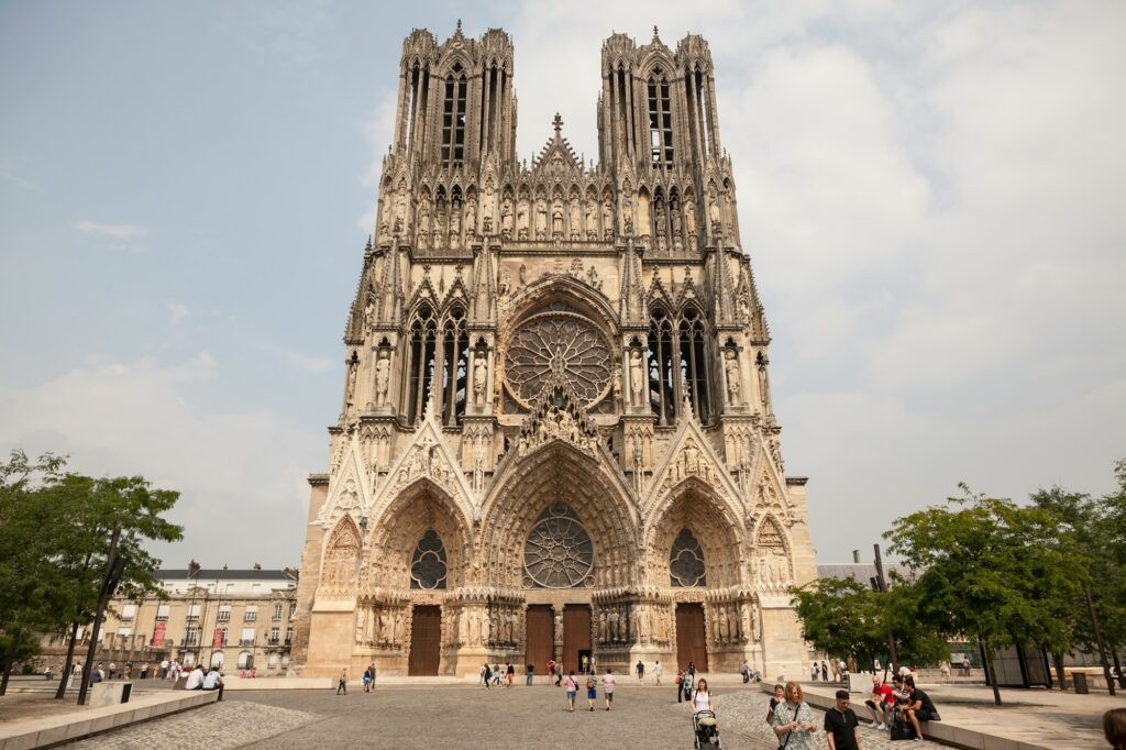 Cathédrale Notre-Dame de Reims, près du marché de Noël de Reims