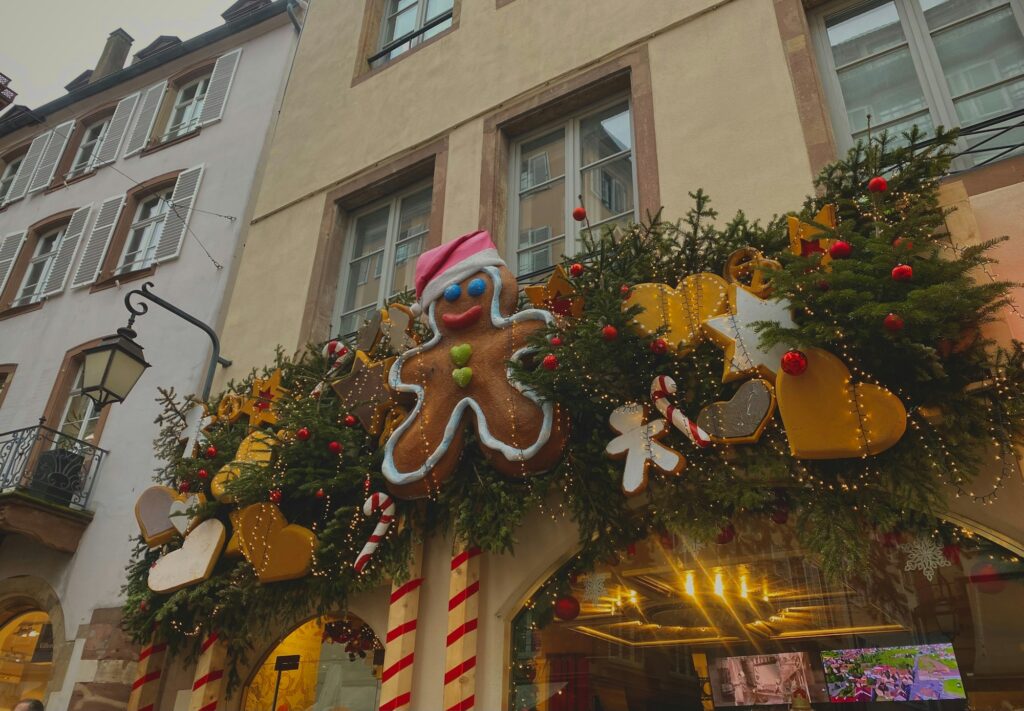 Façade décorée pour le marché de Noël de Strasbourg 2026