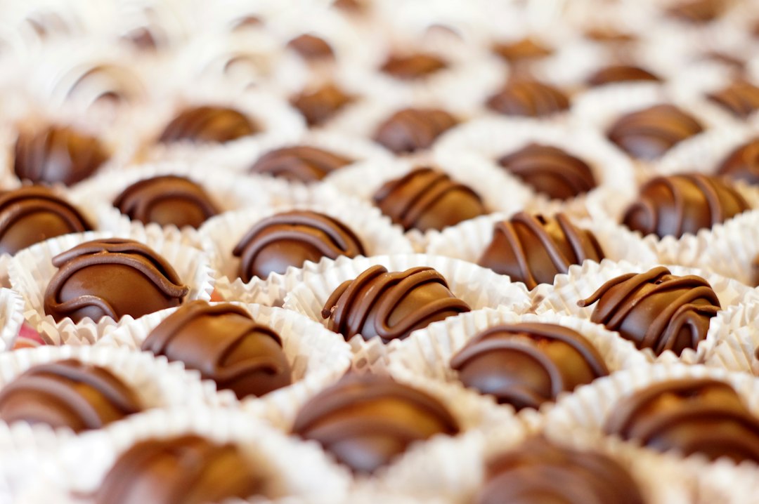Plateau de chocolats artisanaux au Salon du Chocolat 2026