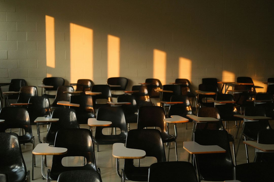Classe d'école élémentaire un jour de grève