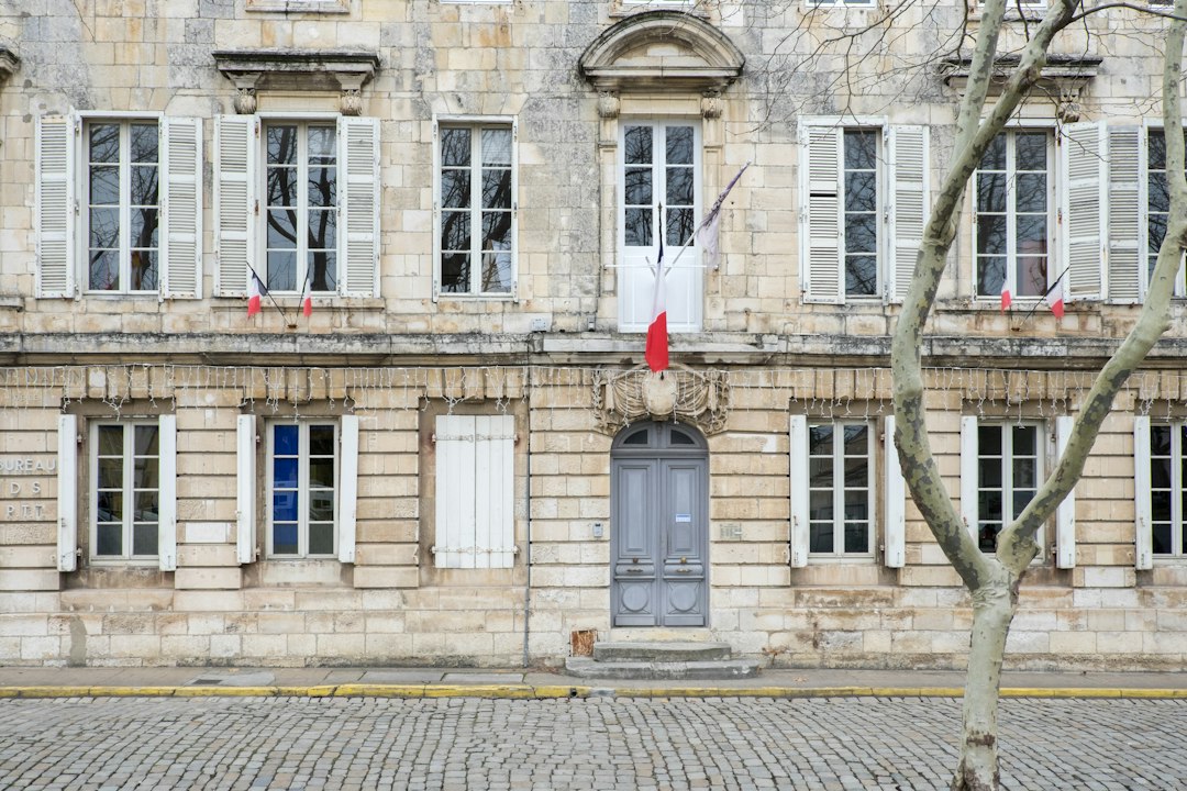 Mairie de village, poste de commandement communal