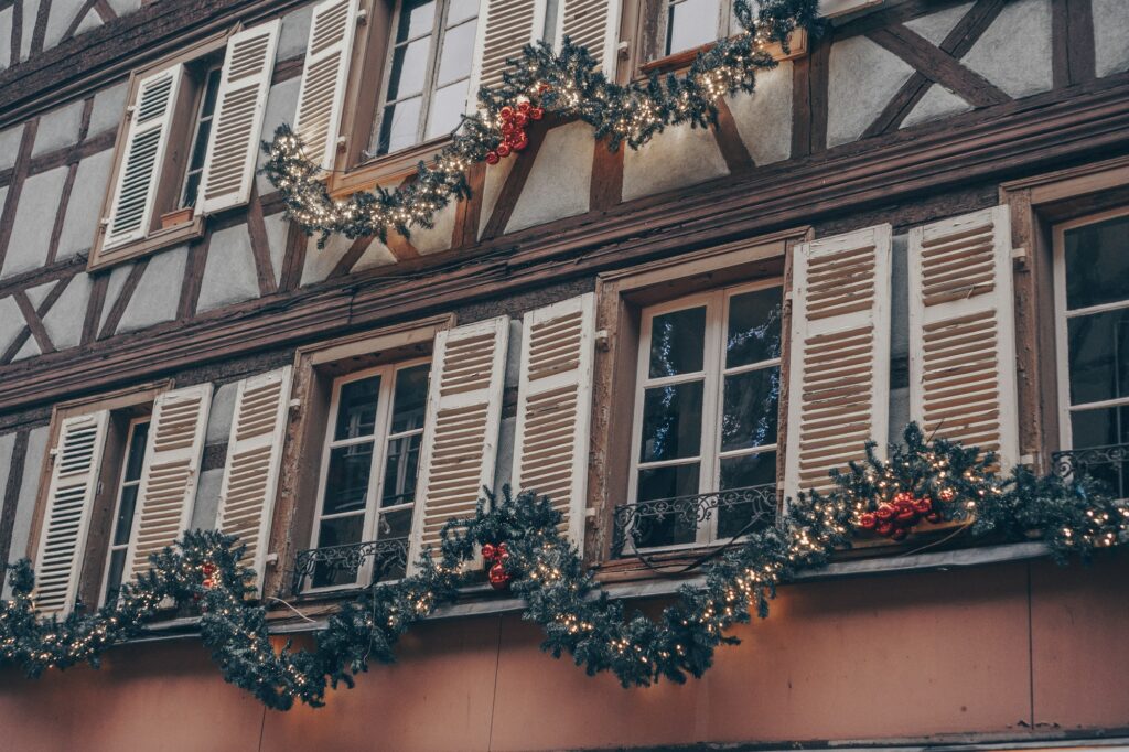 Façade décorée pour le marché de Noël Mulhouse en Alsace