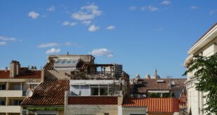 Toits d'immeubles en copropriété : partie commune à usage exclusif
