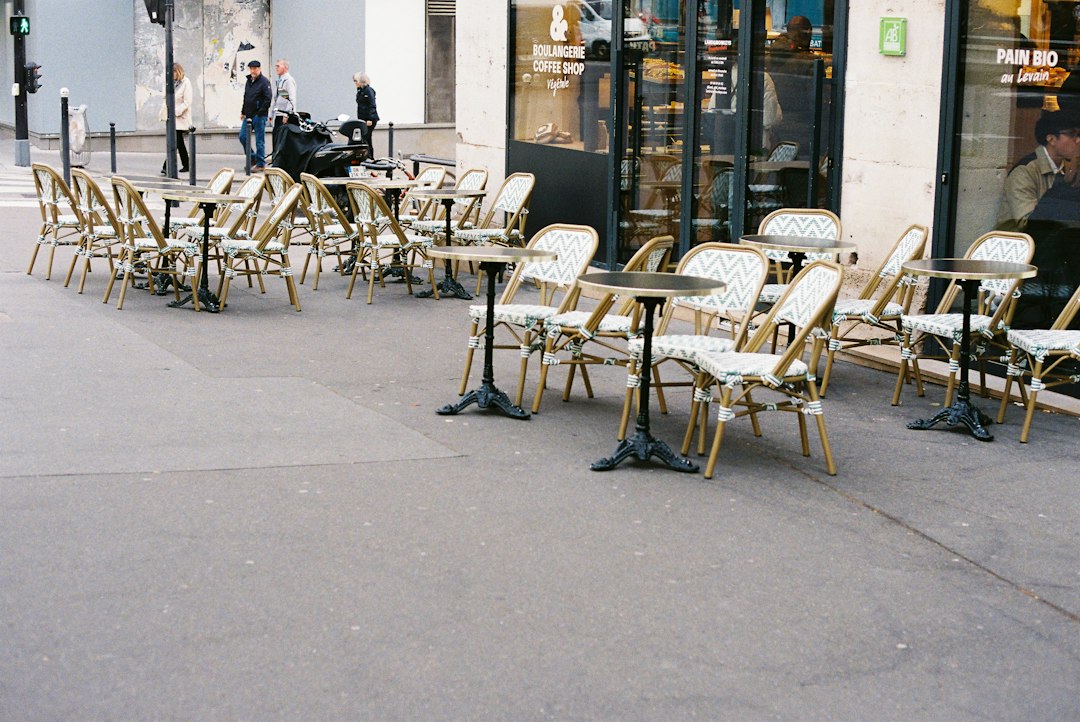 Terrasse de commerce fermée (illustration)